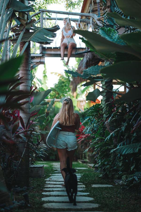 Seaside Tribe - Boutique Surf Stay & Retreat Tanah Lot Exterior foto